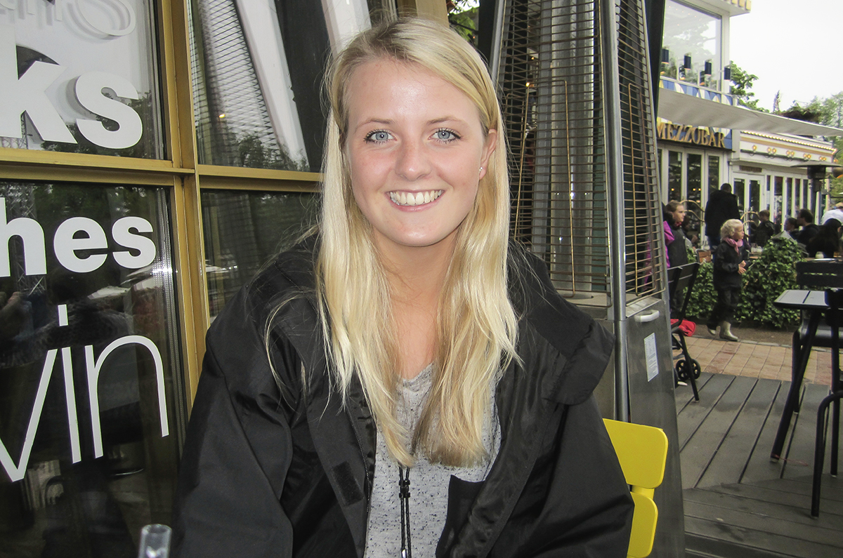 Emmelie-de-forest-i-tivoli-1