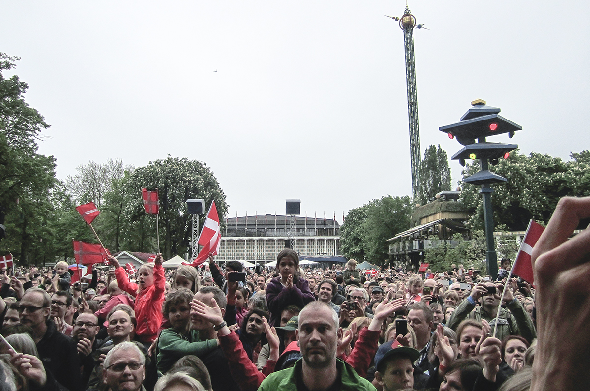 Emmelie-de-forest-i-tivoli-7